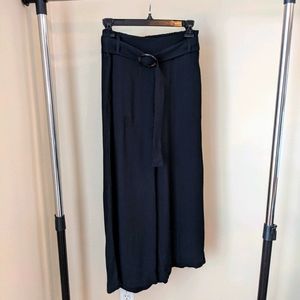 Black belted culotte pants